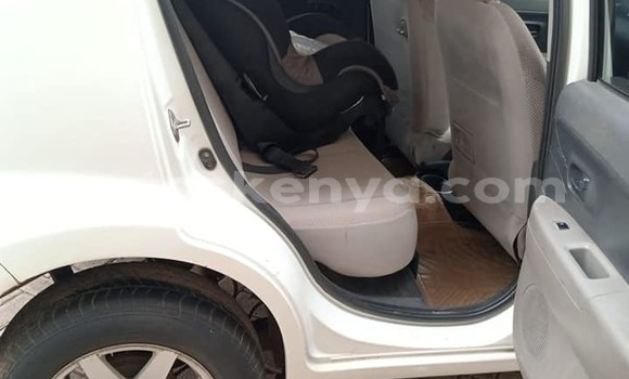 Oofamaa Toyota Passo White Makiinaa iti Nairobi keessatti Nairobi keessatti Oofamaa Toyota Passo White Makiinaa iti Nairobi keessatti Nairobi keessatti