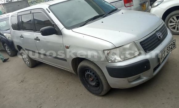 Nunua Ilio tumika Toyota Succeed Fedha Gari ndani ya Nairobi nchini Nairobi