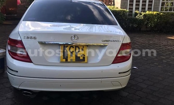 Nunua Ilio tumika Mercedes‒Benz C–Class Nyeupe Gari ndani ya Nairobi nchini Nairobi Nunua Ilio tumika Mercedes‒Benz C–Class Nyeupe Gari ndani ya Nairobi nchini Nairobi
