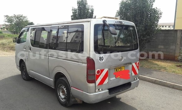 Nunua Ilio tumika Toyota Hiace Fedha Gari ndani ya Nairobi nchini Nairobi Nunua Ilio tumika Toyota Hiace Fedha Gari ndani ya Nairobi nchini Nairobi