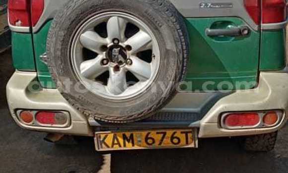 Nunua Ilio tumika Nissan Terrano Kijani Gari ndani ya Nakuru nchini Bonde la Ufafanuzi Nunua Ilio tumika Nissan Terrano Kijani Gari ndani ya Nakuru nchini Bonde la Ufafanuzi