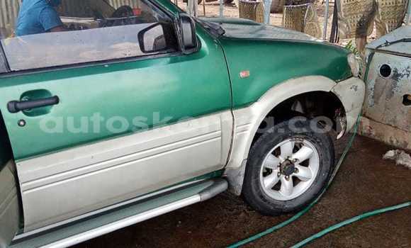 Nunua Ilio tumika Nissan Terrano Kijani Gari ndani ya Nakuru nchini Bonde la Ufafanuzi Nunua Ilio tumika Nissan Terrano Kijani Gari ndani ya Nakuru nchini Bonde la Ufafanuzi