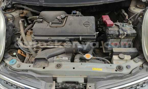 Oofamaa Nissan March Brown Makiinaa iti Kitengela keessatti Nairobi keessatti