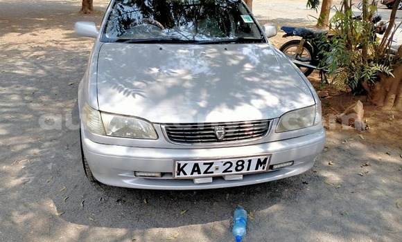 Nunua Ilio tumika Toyota Corolla Fedha Gari ndani ya Nairobi nchini Nairobi