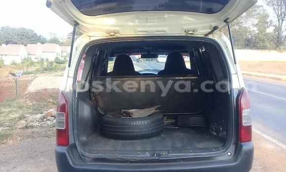 Oofamaa Toyota Probox White Makiinaa iti Nairobi keessatti Nairobi keessatti Oofamaa Toyota Probox White Makiinaa iti Nairobi keessatti Nairobi keessatti