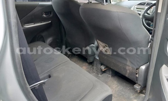 Oofamaa Toyota Ractis Silver Makiinaa iti Nairobi keessatti Nairobi keessatti Oofamaa Toyota Ractis Silver Makiinaa iti Nairobi keessatti Nairobi keessatti