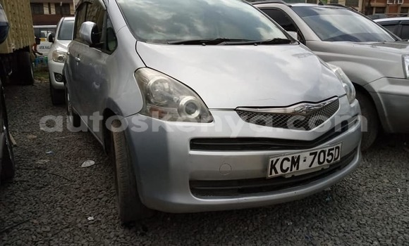 Oofamaa Toyota Ractis Silver Makiinaa iti Nairobi keessatti Nairobi keessatti Oofamaa Toyota Ractis Silver Makiinaa iti Nairobi keessatti Nairobi keessatti