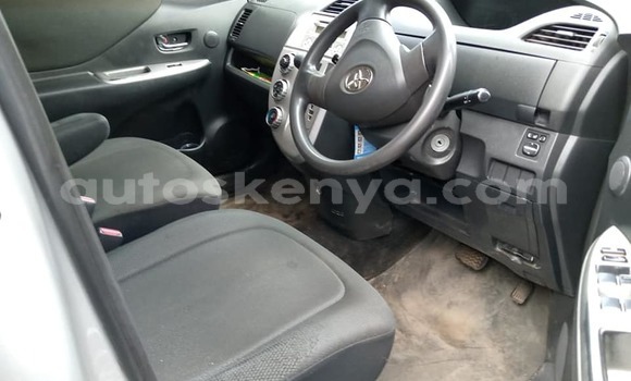 Oofamaa Toyota Ractis Silver Makiinaa iti Nairobi keessatti Nairobi keessatti Oofamaa Toyota Ractis Silver Makiinaa iti Nairobi keessatti Nairobi keessatti