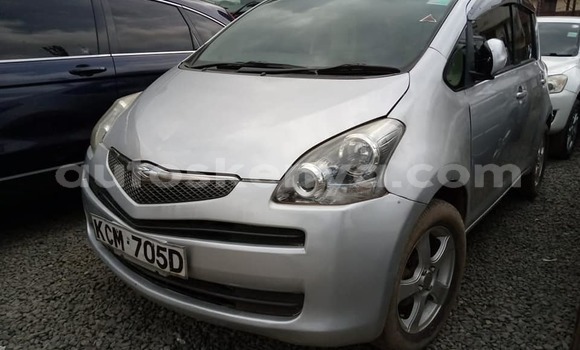 Oofamaa Toyota Ractis Silver Makiinaa iti Nairobi keessatti Nairobi keessatti Oofamaa Toyota Ractis Silver Makiinaa iti Nairobi keessatti Nairobi keessatti