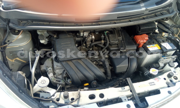 Haaraa Nissan Note Silver Makiinaa iti Mombasa keessatti Coastal Kenya keessatti