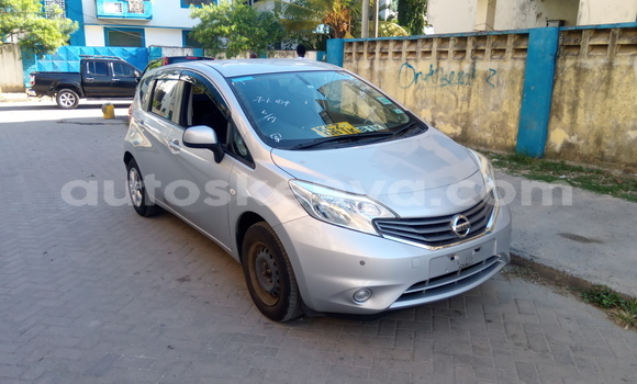 Nunua Mpya Nissan Note Fedha Gari ndani ya Mombasa nchini Kenya ya Pwani Nunua Mpya Nissan Note Fedha Gari ndani ya Mombasa nchini Kenya ya Pwani