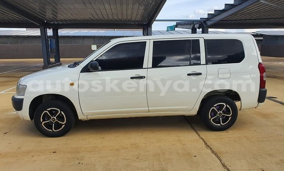 Oofamaa Toyota Probox White Makiinaa iti Nanyuki keessatti Rift Valley keessatti Oofamaa Toyota Probox White Makiinaa iti Nanyuki keessatti Rift Valley keessatti