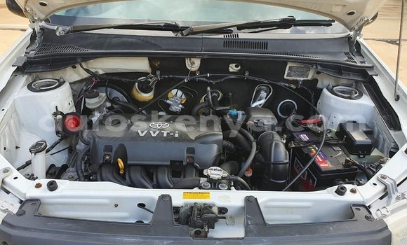 Oofamaa Toyota Probox White Makiinaa iti Nanyuki keessatti Rift Valley keessatti Oofamaa Toyota Probox White Makiinaa iti Nanyuki keessatti Rift Valley keessatti