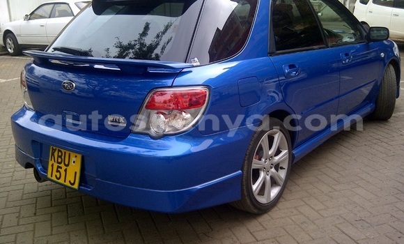 Oofamaa Subaru Impreza Blue Makiinaa iti Isiolo keessatti East Kenya keessatti Oofamaa Subaru Impreza Blue Makiinaa iti Isiolo keessatti East Kenya keessatti