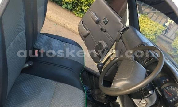 Oofamaa Toyota Pickup Beige Makiinaa iti Isiolo keessatti East Kenya keessatti Oofamaa Toyota Pickup Beige Makiinaa iti Isiolo keessatti East Kenya keessatti