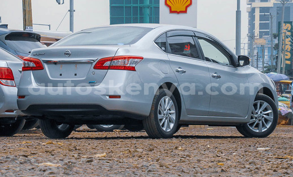 Nunua Imported Nissan Bluebird Fedha Gari ndani ya Nairobi nchini Nairobi