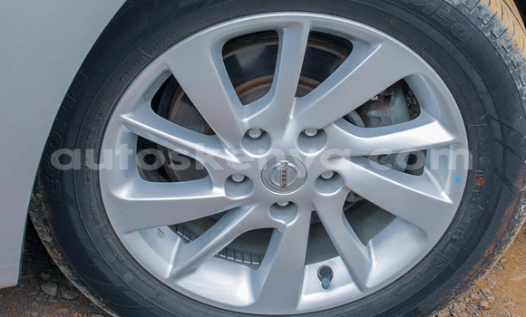 Nunua Imported Nissan Bluebird Fedha Gari ndani ya Nairobi nchini Nairobi Nunua Imported Nissan Bluebird Fedha Gari ndani ya Nairobi nchini Nairobi