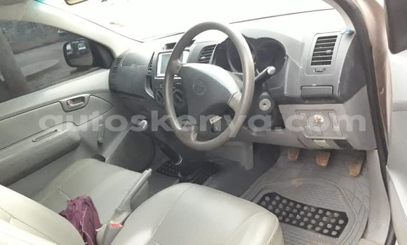 Nunua Ilio tumika Toyota Hilux Fedha Gari ndani ya Nairobi nchini Nairobi Nunua Ilio tumika Toyota Hilux Fedha Gari ndani ya Nairobi nchini Nairobi