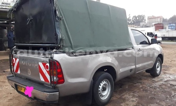 Nunua Ilio tumika Toyota Hilux Fedha Gari ndani ya Nairobi nchini Nairobi Nunua Ilio tumika Toyota Hilux Fedha Gari ndani ya Nairobi nchini Nairobi