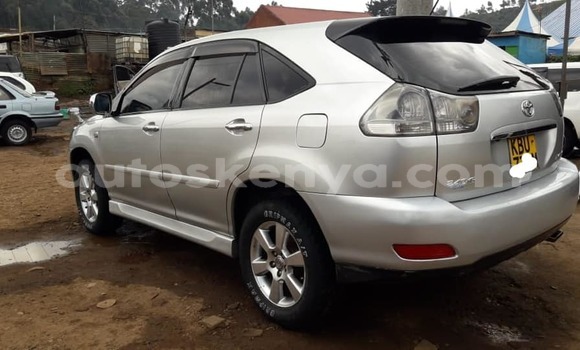 Nunua Ilio tumika Toyota Harrier Fedha Gari ndani ya Nairobi nchini Nairobi