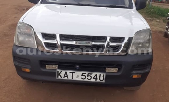 Oofamaa Isuzu D–MAX White Makiinaa iti Nairobi keessatti Nairobi keessatti