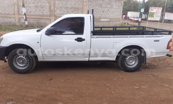 Nunua Ilio tumika Isuzu D–MAX Nyeupe Gari ndani ya Nairobi nchini Nairobi Nunua Ilio tumika Isuzu D–MAX Nyeupe Gari ndani ya Nairobi nchini Nairobi