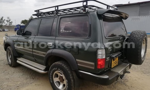 Nunua Ilio tumika Toyota Land Cruiser Nyeusi Gari ndani ya Nairobi nchini Nairobi Nunua Ilio tumika Toyota Land Cruiser Nyeusi Gari ndani ya Nairobi nchini Nairobi