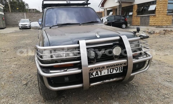 Nunua Ilio tumika Toyota Land Cruiser Nyeusi Gari ndani ya Nairobi nchini Nairobi Nunua Ilio tumika Toyota Land Cruiser Nyeusi Gari ndani ya Nairobi nchini Nairobi