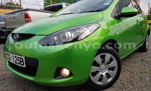 Oofamaa Mazda Demio Green Makiinaa iti Chuka keessatti East Kenya keessatti Oofamaa Mazda Demio Green Makiinaa iti Chuka keessatti East Kenya keessatti