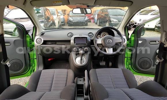 Oofamaa Mazda Demio Green Makiinaa iti Chuka keessatti East Kenya keessatti Oofamaa Mazda Demio Green Makiinaa iti Chuka keessatti East Kenya keessatti