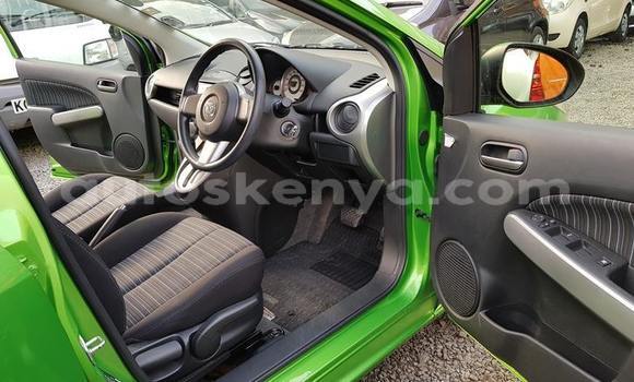 Oofamaa Mazda Demio Green Makiinaa iti Chuka keessatti East Kenya keessatti Oofamaa Mazda Demio Green Makiinaa iti Chuka keessatti East Kenya keessatti