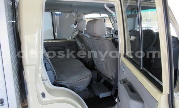 Nunua Ilio tumika Toyota Land Cruiser Nyingine Gari ndani ya Nairobi nchini Nairobi Nunua Ilio tumika Toyota Land Cruiser Nyingine Gari ndani ya Nairobi nchini Nairobi