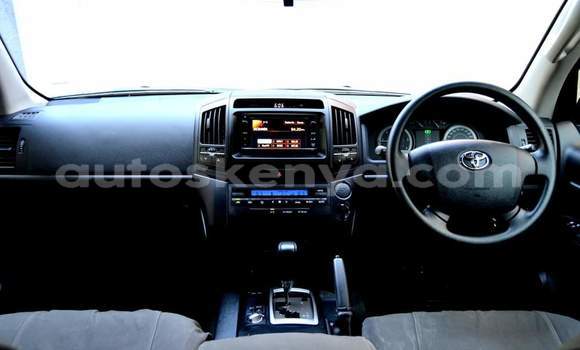Nunua Ilio tumika Toyota Land Cruiser Nyeupe Gari ndani ya Nairobi nchini Nairobi Nunua Ilio tumika Toyota Land Cruiser Nyeupe Gari ndani ya Nairobi nchini Nairobi
