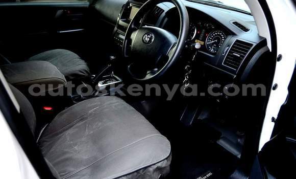 Nunua Ilio tumika Toyota Land Cruiser Nyeupe Gari ndani ya Nairobi nchini Nairobi Nunua Ilio tumika Toyota Land Cruiser Nyeupe Gari ndani ya Nairobi nchini Nairobi