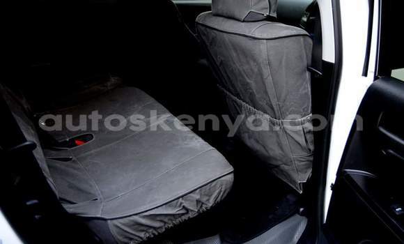 Nunua Ilio tumika Toyota Land Cruiser Nyeupe Gari ndani ya Nairobi nchini Nairobi Nunua Ilio tumika Toyota Land Cruiser Nyeupe Gari ndani ya Nairobi nchini Nairobi
