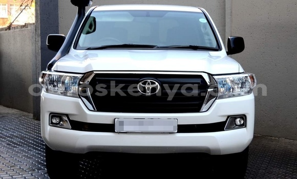 Nunua Ilio tumika Toyota Land Cruiser Nyeupe Gari ndani ya Nairobi nchini Nairobi Nunua Ilio tumika Toyota Land Cruiser Nyeupe Gari ndani ya Nairobi nchini Nairobi