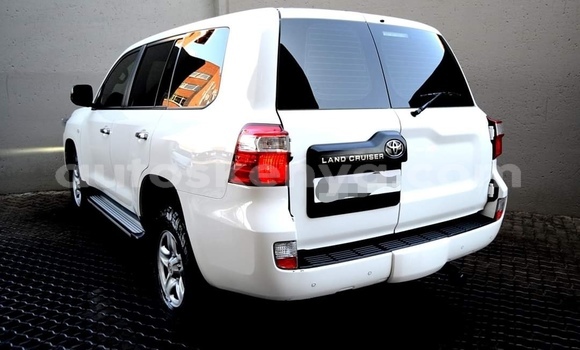 Nunua Ilio tumika Toyota Land Cruiser Nyeupe Gari ndani ya Nairobi nchini Nairobi Nunua Ilio tumika Toyota Land Cruiser Nyeupe Gari ndani ya Nairobi nchini Nairobi