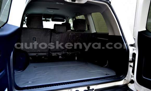 Nunua Ilio tumika Toyota Land Cruiser Nyeupe Gari ndani ya Nairobi nchini Nairobi Nunua Ilio tumika Toyota Land Cruiser Nyeupe Gari ndani ya Nairobi nchini Nairobi