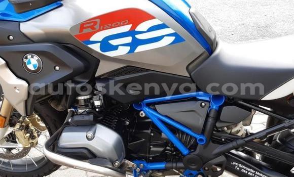 Nunua Ilio tumika BMW R1200GS Adventure Bluu Bike ndani ya Nairobi nchini Nairobi Nunua Ilio tumika BMW R1200GS Adventure Bluu Bike ndani ya Nairobi nchini Nairobi