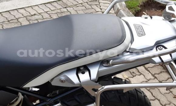 Nunua Ilio tumika BMW R1200GS Adventure Bluu Bike ndani ya Nairobi nchini Nairobi Nunua Ilio tumika BMW R1200GS Adventure Bluu Bike ndani ya Nairobi nchini Nairobi