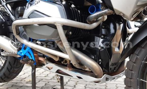 Nunua Ilio tumika BMW R1200GS Adventure Bluu Bike ndani ya Nairobi nchini Nairobi Nunua Ilio tumika BMW R1200GS Adventure Bluu Bike ndani ya Nairobi nchini Nairobi