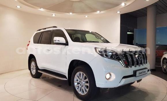 Buy Used Toyota Land Cruiser Prado White Car in Nairobi in Nairobi