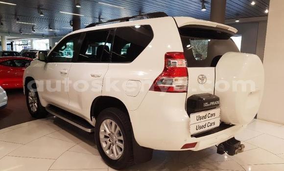 Nunua Ilio tumika Toyota Land Cruiser Prado Nyeupe Gari ndani ya Nairobi nchini Nairobi Nunua Ilio tumika Toyota Land Cruiser Prado Nyeupe Gari ndani ya Nairobi nchini Nairobi