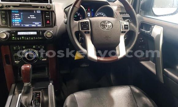Nunua Ilio tumika Toyota Land Cruiser Prado Nyeupe Gari ndani ya Nairobi nchini Nairobi Nunua Ilio tumika Toyota Land Cruiser Prado Nyeupe Gari ndani ya Nairobi nchini Nairobi