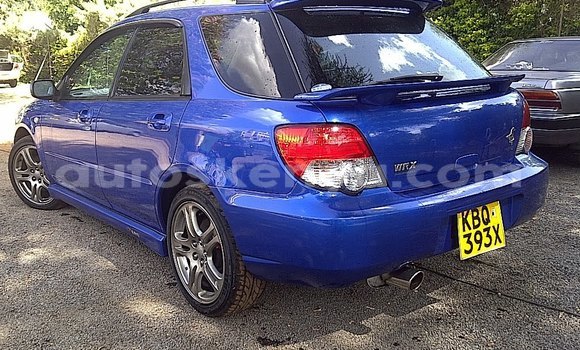 Oofamaa Subaru Impreza Blue Makiinaa iti Chuka keessatti East Kenya keessatti Oofamaa Subaru Impreza Blue Makiinaa iti Chuka keessatti East Kenya keessatti