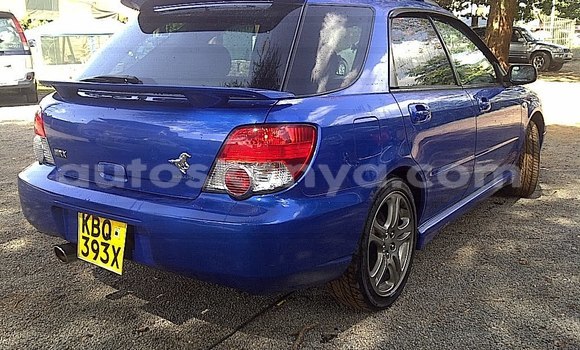 Oofamaa Subaru Impreza Blue Makiinaa iti Chuka keessatti East Kenya keessatti Oofamaa Subaru Impreza Blue Makiinaa iti Chuka keessatti East Kenya keessatti
