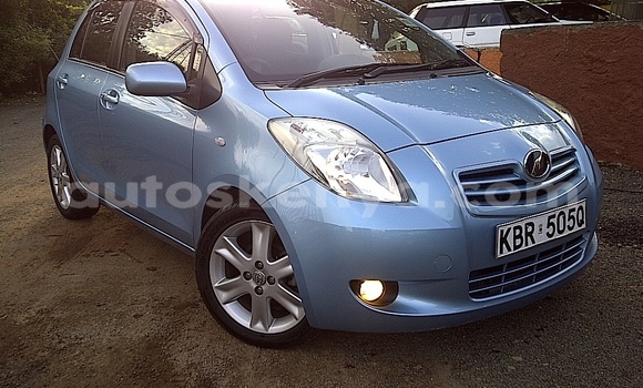 Oofamaa Toyota Vitz Blue Makiinaa iti Bomet keessatti Rift Valley keessatti