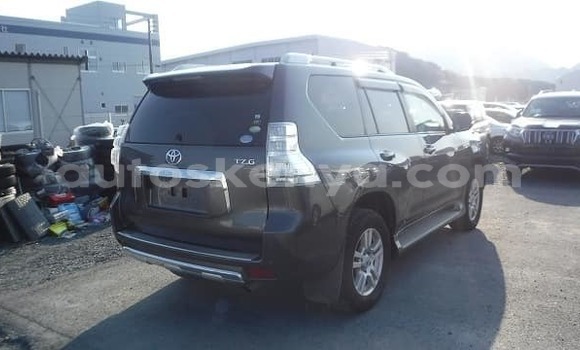 Nunua Ilio tumika Toyota Land Cruiser Prado Nyeusi Gari ndani ya Nairobi nchini Nairobi Nunua Ilio tumika Toyota Land Cruiser Prado Nyeusi Gari ndani ya Nairobi nchini Nairobi