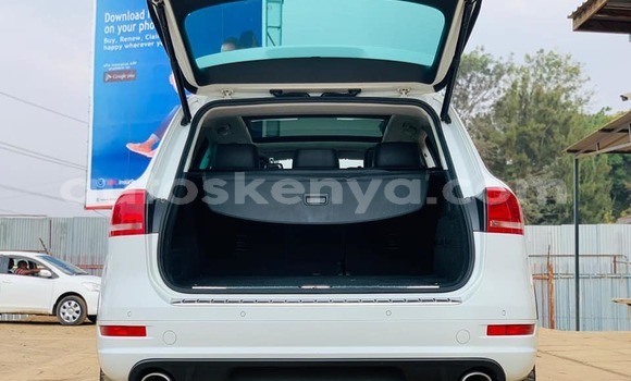 Nunua Ilio tumika Volkswagen Touareg Nyeupe Gari ndani ya Nairobi nchini Nairobi Nunua Ilio tumika Volkswagen Touareg Nyeupe Gari ndani ya Nairobi nchini Nairobi