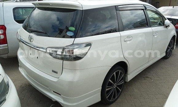 Nunua Ilio tumika Toyota Wish Nyeupe Gari ndani ya Nairobi nchini Nairobi Nunua Ilio tumika Toyota Wish Nyeupe Gari ndani ya Nairobi nchini Nairobi
